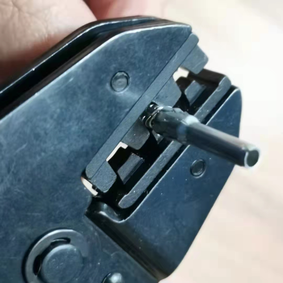 Аналіз причин пожежних нещасних випадків на стороні постійного струму фотоелектричних систем виробництва потужності